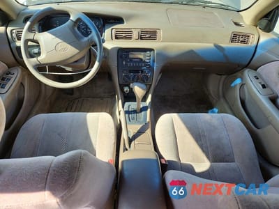 Zdjęcie 8 z 12 samochodu: 1999 TOYOTA CAMRY LE VIN:JT2BG22K3X0360400 - miniatura