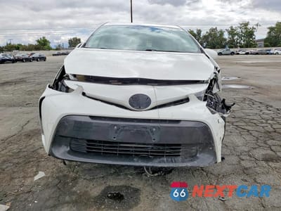 Piąte zdjęcie samochodu w środku: 2015 TOYOTA PRIUS V THREE VIN:JTDZN3EU0FJ026302 - miniatura