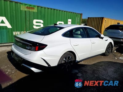 Trzecie zdjęcie samochodu z tyłu: 2024 HYUNDAI SONATA SEL VIN:KMHL64JA8RA375339 - miniatura