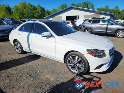 Czwarte zdjęcie samochodu z boku: 2021 MERCEDES-BENZ C 300 4MATIC VIN:W1KWF8EBXMR626194 - miniatura