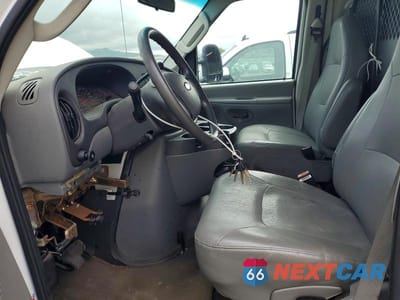 Zdjęcie 7 z 12 samochodu: 2007 FORD E250 DELIVERY VAN VIN:1FTNE24W17DB26694 - miniatura