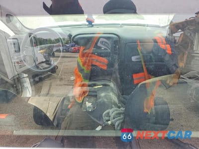 Zdjęcie 8 z 13 samochodu: 2022 CHEVROLET SILVERADO MEDIUM DUTY VIN:1HTKJPVK8NH277645 - miniatura