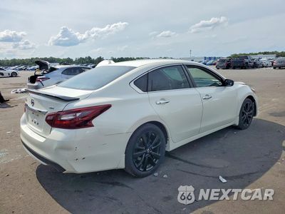 Trzecie zdjęcie samochodu z tyłu: 2017 NISSAN ALTIMA 2.5 SR VIN:1N4AL3AP1HC200040 - miniatura