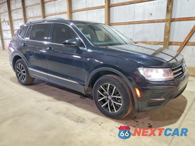 Czwarte zdjęcie samochodu z boku: 2021 VOLKSWAGEN TIGUAN SE VIN:3VV3B7AXXMM028131 - miniatura