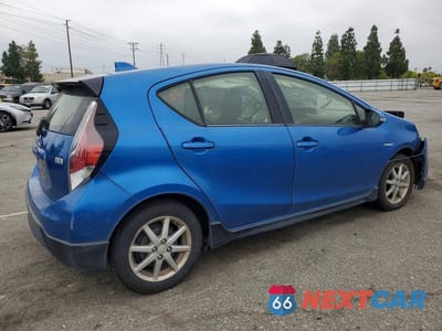 Trzecie zdjęcie samochodu z tyłu: 2017 TOYOTA PRIUS C ONE VIN:JTDKDTB39H1595975 - miniatura