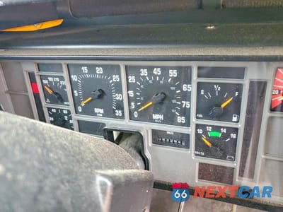 Zdjęcie 8 z 10 samochodu: 1997 INTERNATIONAL 3000 3800 VIN:1HVBBABN2VH449720 - miniatura