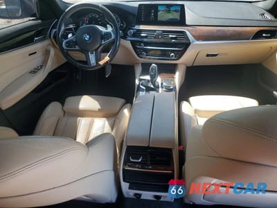 Zdjęcie 8 z 12 samochodu: 2018 BMW 530 XI VIN:WBAJA7C59JWA71181 - miniatura