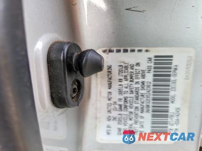 Zdjęcie 12 z 12 samochodu: 2005 TOYOTA COROLLA LE VIN:1NXBR32E95Z423812 - miniatura