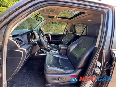 Piąte zdjęcie samochodu w środku: 2012 TOYOTA 4RUNNER LIMITED VIN:JTEBU5JR6C5087302 - miniatura