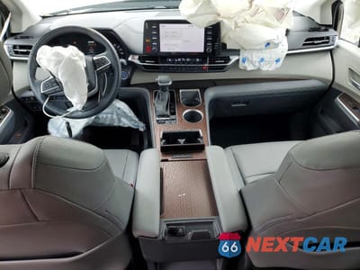 Zdjęcie 8 z 13 samochodu: 2023 TOYOTA SIENNA XLE VIN:5TDYRKEC9PS151577 - miniatura