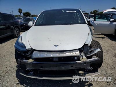 Piąte zdjęcie samochodu w środku: 2021 TESLA MODEL Y VIN:5YJYGDEE8MF110070 - miniatura