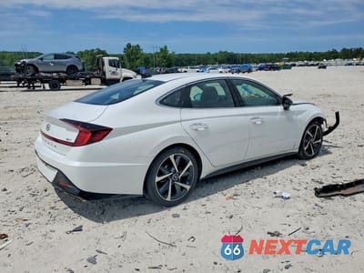 Trzecie zdjęcie samochodu z tyłu: 2021 HYUNDAI SONATA SEL PLUS VIN:5NPEJ4J21MH064972 - miniatura