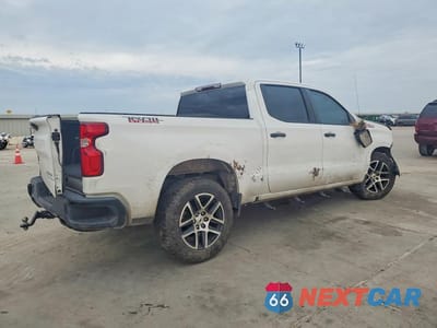 Trzecie zdjęcie samochodu z tyłu: 2019 CHEVROLET SILVERADO K1500 TRAIL BOSS CUSTOM VIN:3GCPYCEF9KG149219 - miniatura