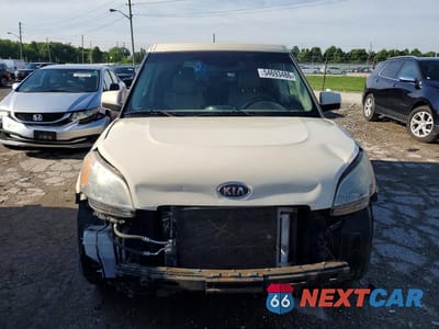 Piąte zdjęcie samochodu w środku: 2011 KIA SOUL ! VIN:KNDJT2A26B7321610 - miniatura