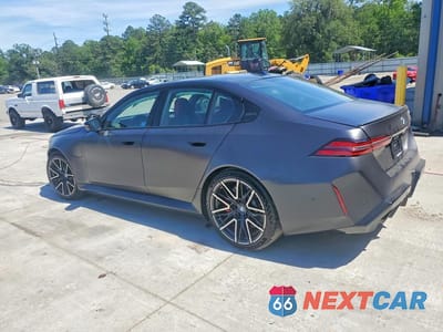 Drugie zdjęcie samochodu z przodu: 2026 BMW M5 VIN:WBS83FK08TCX42023 - miniatura