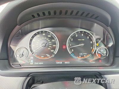 Zdjęcie 9 z 12 samochodu: 2015 BMW 535 I VIN:WBA5B1C51FD922854 - miniatura