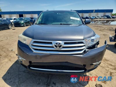 Piąte zdjęcie samochodu w środku: 2011 TOYOTA HIGHLANDER BASE VIN:5TDBK3EH8BS041799 - miniatura