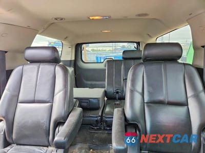 Zdjęcie 10 z 13 samochodu: 2008 GMC YUKON XL DENALI VIN:1GKFK66828J239323 - miniatura