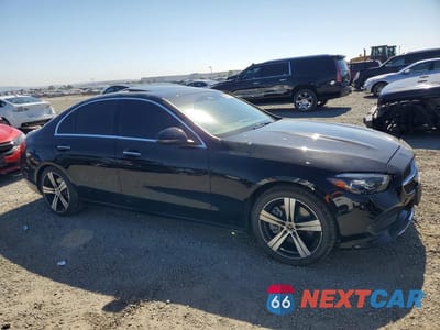 Czwarte zdjęcie samochodu z boku: 2022 MERCEDES-BENZ C300 VIN:W1KAF4GB3NR062678 - miniatura