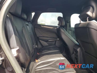 Zdjęcie 11 z 13 samochodu: 2019 LINCOLN MKC VIN:5LMCJ1C99KUL46966 - miniatura
