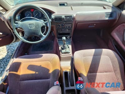 Zdjęcie 8 z 12 samochodu: 1992 HONDA ACCORD EX VIN:1HGCB7571NA116297 - miniatura