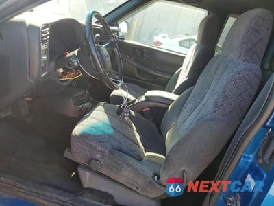 Zdjęcie 7 z 12 samochodu: 2002 GMC SONOMA VIN:1GTDT19W928173963 - miniatura