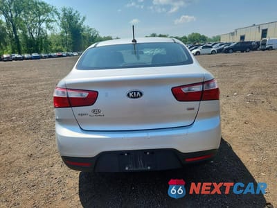 Zdjęcie 6 z 13 samochodu: 2014 KIA RIO LX VIN:KNADM4A34E6418441 - miniatura