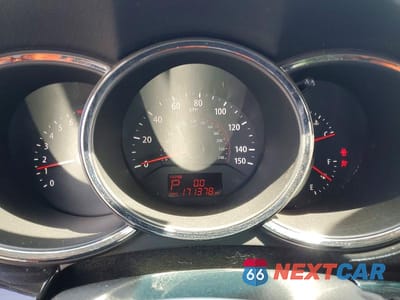 Zdjęcie 9 z 13 samochodu: 2011 KIA SORENTO EX VIN:5XYKU4A21BG024146 - miniatura