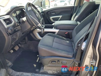 Zdjęcie 7 z 12 samochodu: 2021 NISSAN TITAN SV VIN:1N6AA1ED6MN516324 - miniatura