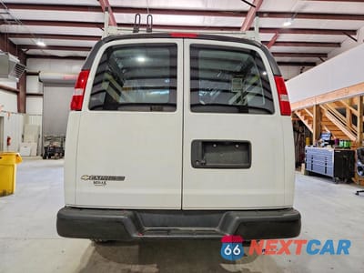 Zdjęcie 6 z 13 samochodu: 2020 CHEVROLET EXPRESS G2500 VIN:1GCWGAFP8L1275212 - miniatura