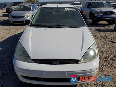 Piąte zdjęcie samochodu w środku: 2002 FORD FOCUS VIN:1FAFP34362W154388 - miniatura