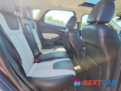 Zdjęcie 10 z 12 samochodu: 2013 FORD FOCUS TITANIUM VIN:1FADP3N24DL106258 - miniatura