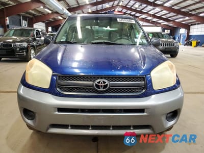 Piąte zdjęcie samochodu w środku: 2004 TOYOTA RAV4 BASE VIN:JTEGD20VX40003015 - miniatura
