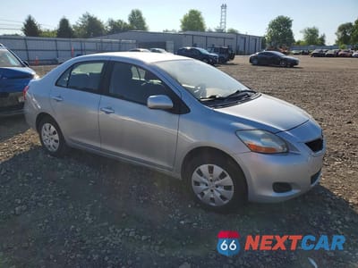 Czwarte zdjęcie samochodu z boku: 2010 TOYOTA YARIS BASE VIN:JTDBT4K39A4077362 - miniatura