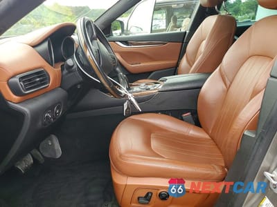 Zdjęcie 7 z 13 samochodu: 2019 MASERATI LEVANTE VIN:ZN661XUA1KX309486 - miniatura