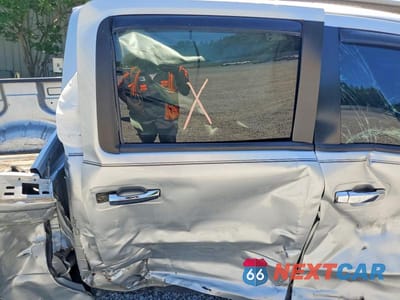 Zdjęcie 10 z 12 samochodu: 2019 NISSAN TITAN SV VIN:1N6AA1EK5KN512681 - miniatura