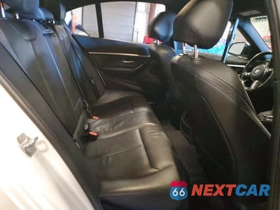 Zdjęcie 10 z 12 samochodu: 2018 BMW 330 XI VIN:WBA8D9C5XJA012829 - miniatura