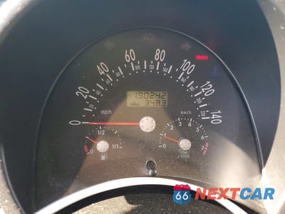 Zdjęcie 9 z 12 samochodu: 2000 VOLKSWAGEN NEW BEETLE GLS VIN:3VWCA21C7YM484446 - miniatura