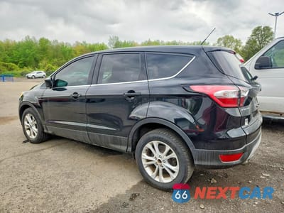 Drugie zdjęcie samochodu z przodu: 2017 FORD ESCAPE SE VIN:1FMCU9GDXHUC32829 - miniatura
