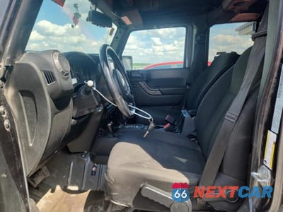 Zdjęcie 7 z 13 samochodu: 2018 JEEP WRANGLER UNLIMITED SPORT VIN:1C4HJWDG5JL921964 - miniatura