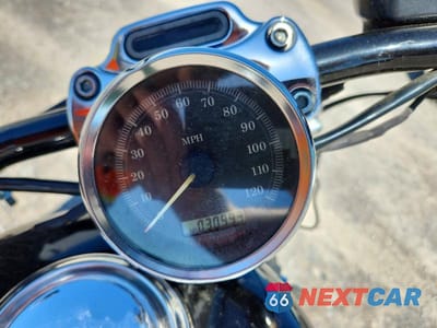 Zdjęcie 7 z 9 samochodu: 2005 HARLEY-DAVIDSON XL1200 C VIN:1HD1CGP155K442477 - miniatura