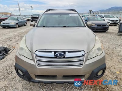 Piąte zdjęcie samochodu w środku: 2014 SUBARU OUTBACK 2.5I PREMIUM VIN:4S4BRBCCXE3279457 - miniatura