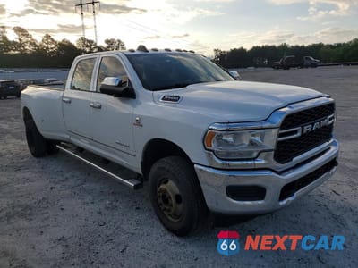Czwarte zdjęcie samochodu z boku: 2021 RAM 3500 TRADESMAN VIN:3C63RRGL0MG588367 - miniatura
