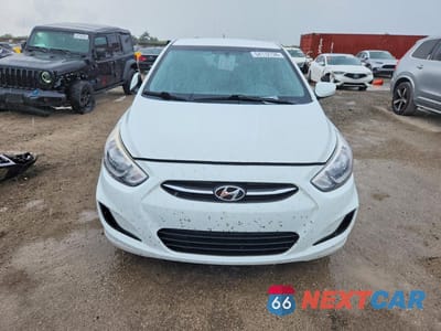 Piąte zdjęcie samochodu w środku: 2016 HYUNDAI ACCENT SE VIN:KMHCT4AEXGU971415 - miniatura