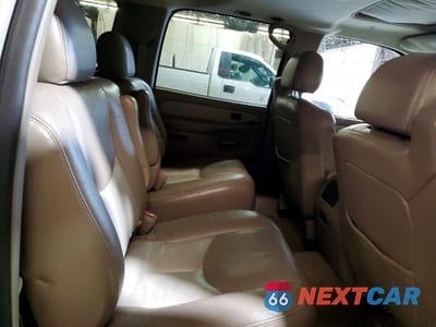 Zdjęcie 11 z 13 samochodu: 2004 GMC YUKON XL DENALI VIN:1GKFK66U74J141525 - miniatura