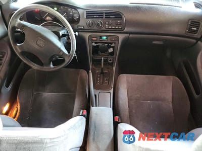 Zdjęcie 8 z 12 samochodu: 1994 HONDA ACCORD LX VIN:JHMCD563XRC037681 - miniatura