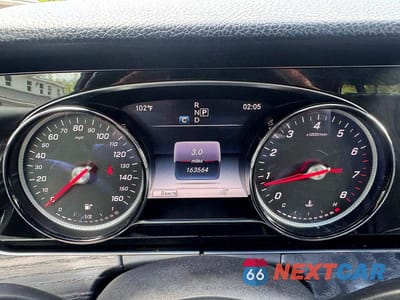 Zdjęcie 8 z 13 samochodu: 2018 MERCEDES-BENZ E 300 4MATIC VIN:WDDZF4KB8JA356550 - miniatura