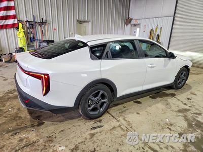 Trzecie zdjęcie samochodu z tyłu: 2026 KIA K4 LXS VIN:3KPFT4DE4TE290768 - miniatura