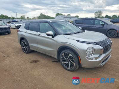 Czwarte zdjęcie samochodu z boku: 2023 MITSUBISHI OUTLANDER SEL VIN:JA4J4VA85PZ044747 - miniatura