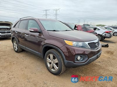 Czwarte zdjęcie samochodu z boku: 2012 KIA SORENTO EX VIN:5XYKU4A26CG268070 - miniatura